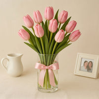 10 Tulips In a Vase
