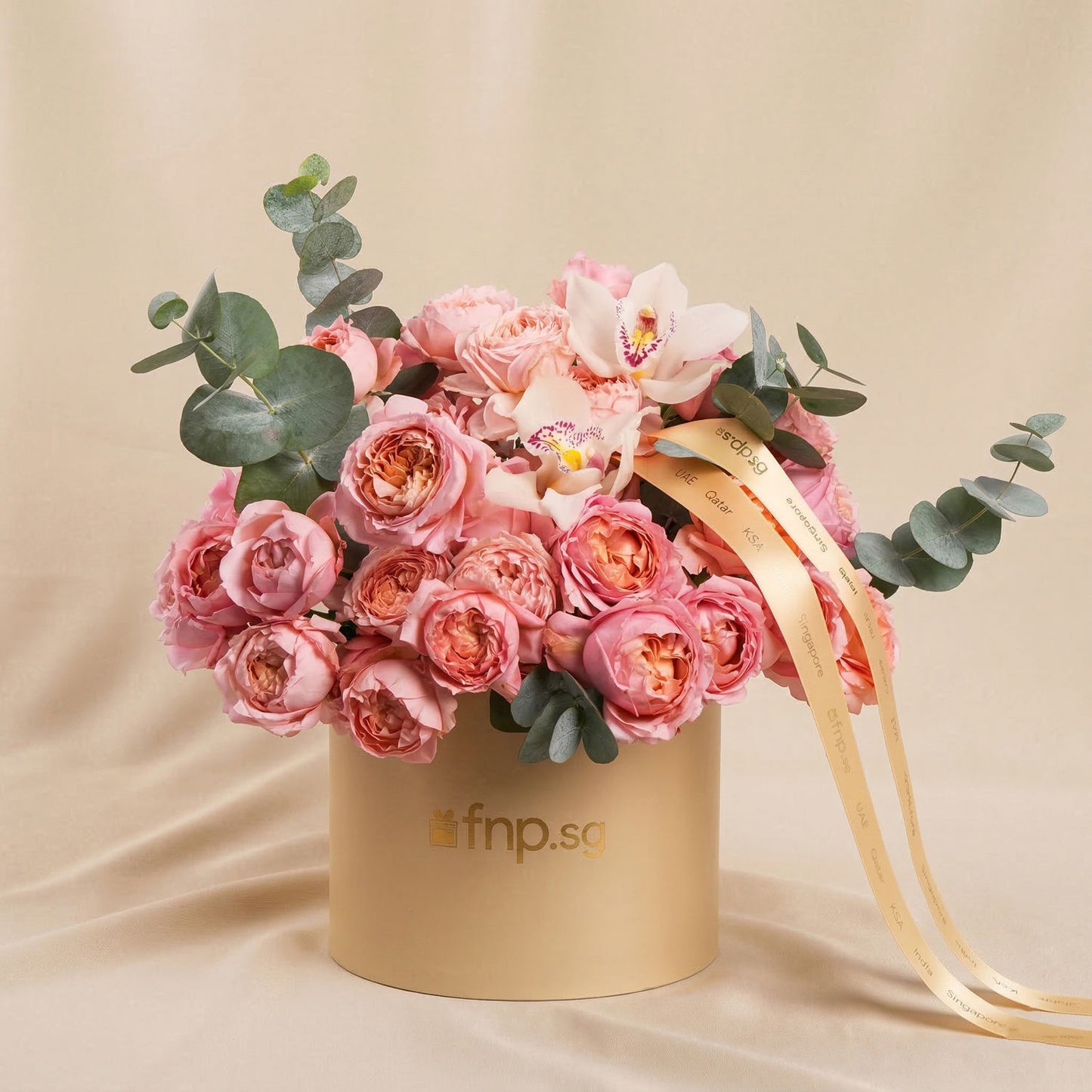 Elegant Peach Rose Bloom Box Arrangement