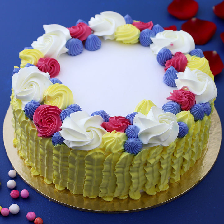 Pastel Love Vanilla Cream Cake